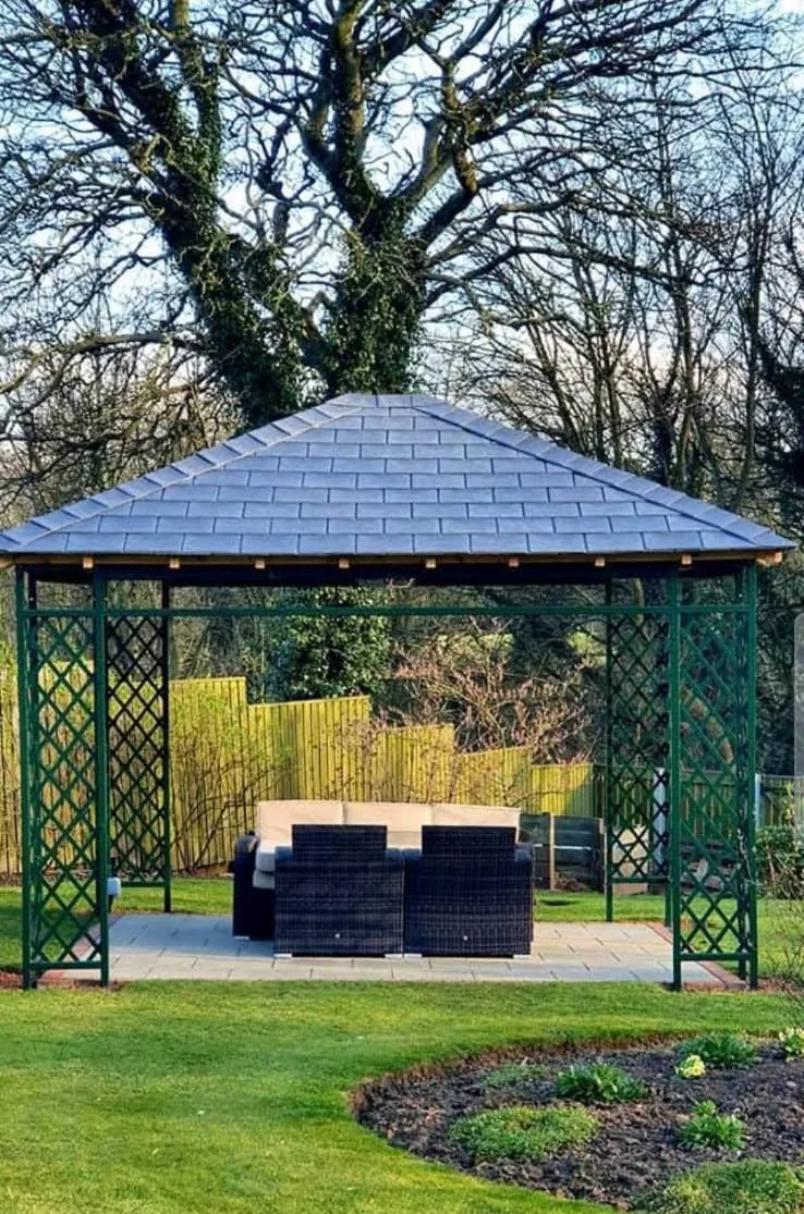 Lightweight tiled roof fitted to a garden gazebo